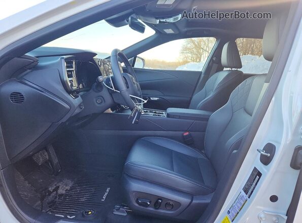 2T2BBMCA3SC089680 2025 LEXUS RX Белый Вид салона спереди