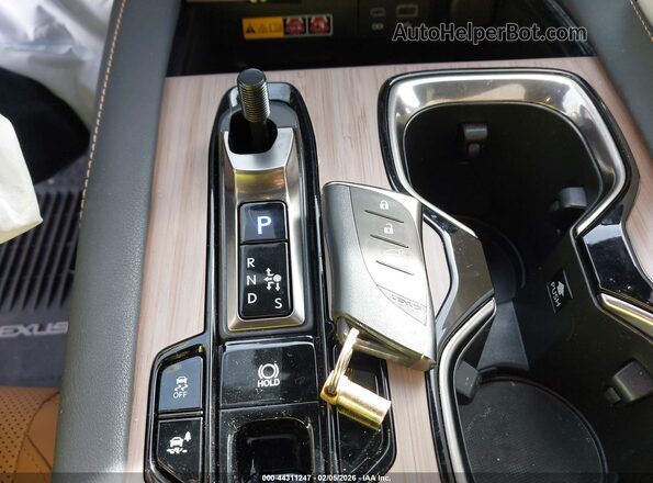 2T2BBMCA5SC068345 2025 LEXUS RX 350H Белый Вид панели приборов