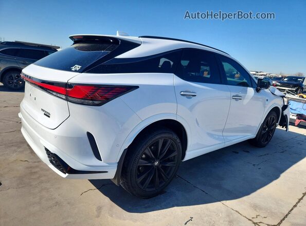 2T2BCMEA0RC019185 2024 LEXUS RX Белый Задняя правая четверть