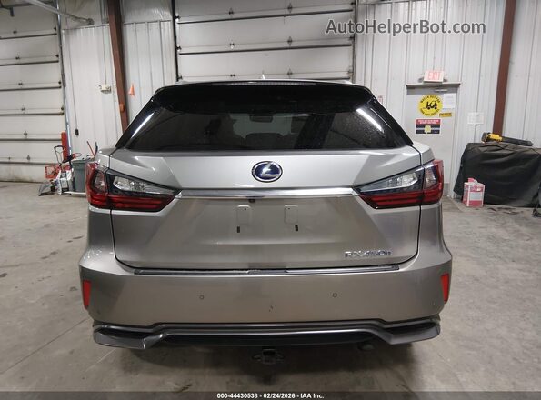 2T2BGMCA5JC020960 2018 LEXUS RX 450H Серебряный 