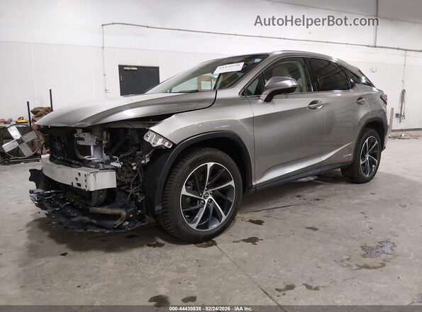 2T2BGMCA5JC020960 2018 LEXUS RX 450H Серебряный Передняя левая четверть