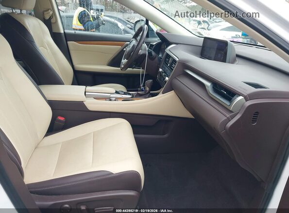 2T2BZMCA1KC206989 2019 LEXUS RX 350 Белый Вид салона спереди