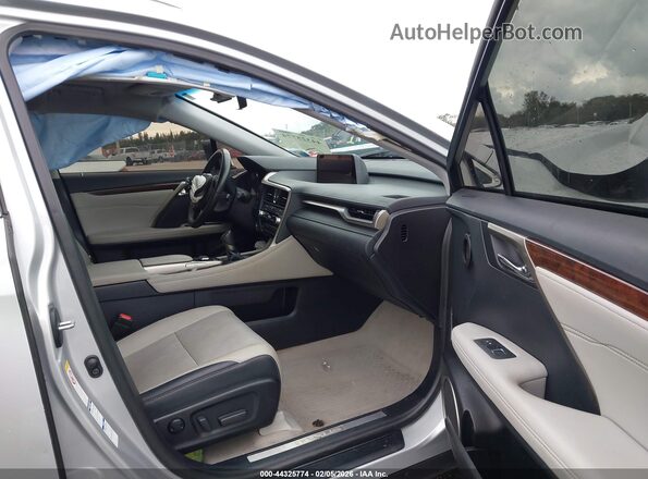 2T2BZMCA3JC155137 2018 LEXUS RX 350 Серебряный Вид салона спереди