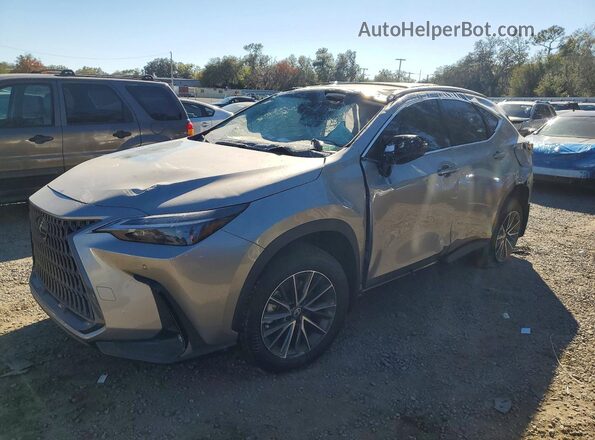 2T2GGCEZ4TC096563 2026 LEXUS NX Silver Vista tres cuartos delantera izquierda