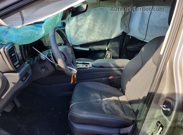 2T2GGCEZ4TC096563 2026 LEXUS NX Silver Vista interior delantera
