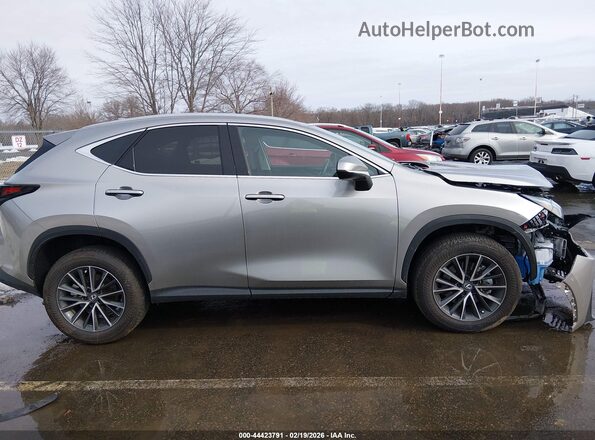 2T2GGCEZ8SC087394 2025 LEXUS NX 350 Gray Widok wnętrza z tyłu