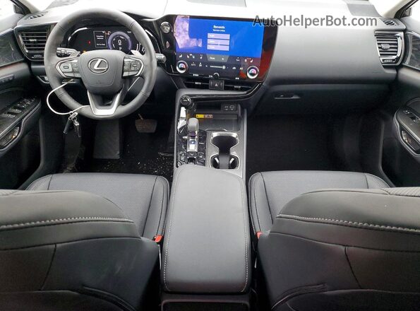 2T2GKCEZ2TC066198 2026 LEXUS NX Green Widok deski rozdzielczej