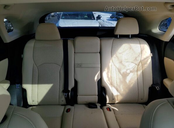 2T2HZMDA7NC353363 2022 LEXUS RC White Widok tylnych siedzeń