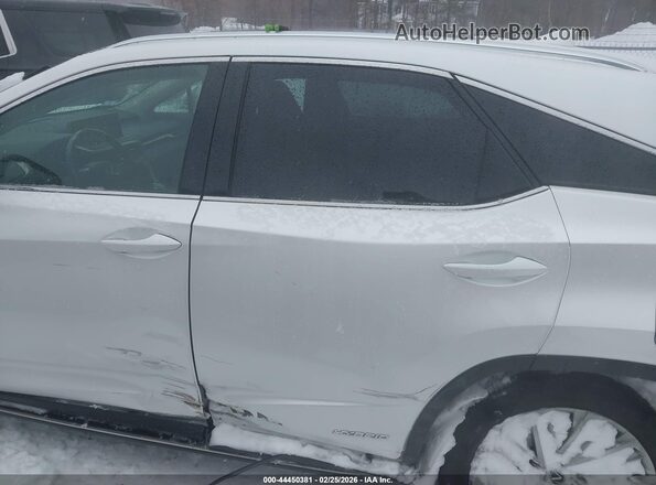 2T2JGMDA0NC084209 2022 LEXUS RX 450H Белый Панорамный вид салона 360°