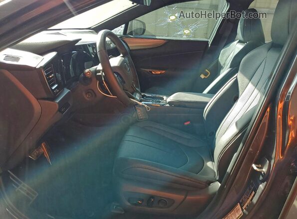 2T2KGCEZ0TC097316 2026 LEXUS NX Gray Widok wnętrza z przodu