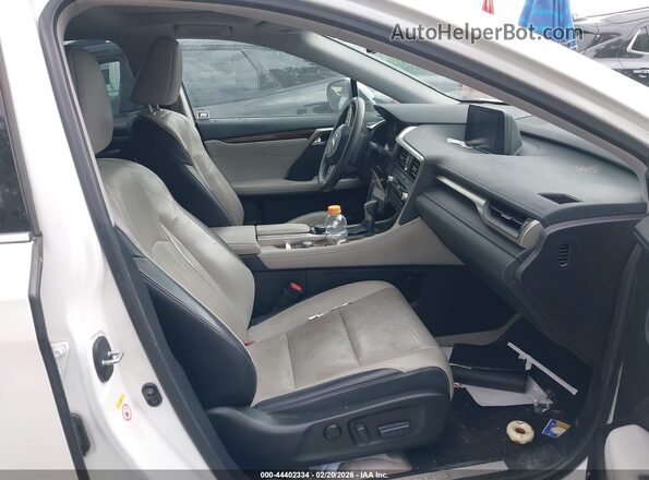 2T2ZZMCA2HC050761 2017 LEXUS RX 350 Белый Вид салона спереди