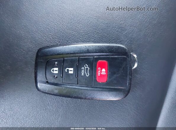 2T3A1RFV4MW241778 2021 TOYOTA LE Красный Вид панели приборов