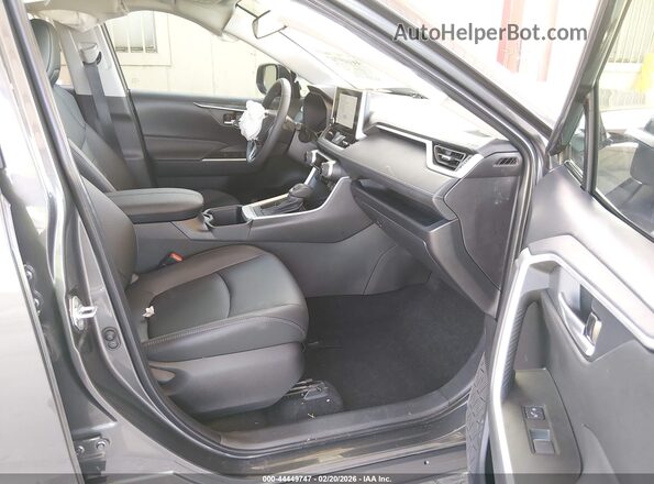 2T3C1RFV0SW430207 2025 TOYOTA LE Gray წინა სალონის ხედი