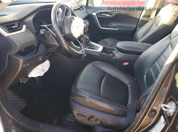 2T3C1RFV3KC008126 2019 TOYOTA LE Угольный Вид салона спереди