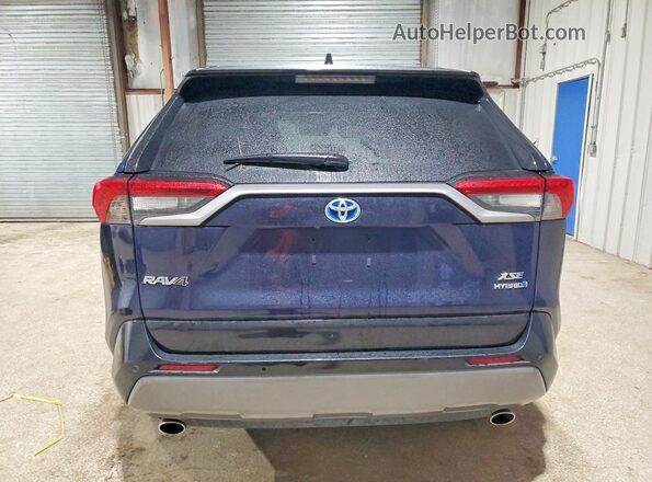 2T3E6RFV5MW025036 2021 TOYOTA RAV4 Blue Widok z tyłu