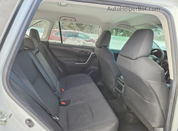 2T3G1RFV8KC007832 2019 TOYOTA LE Белый Вид задней части салона