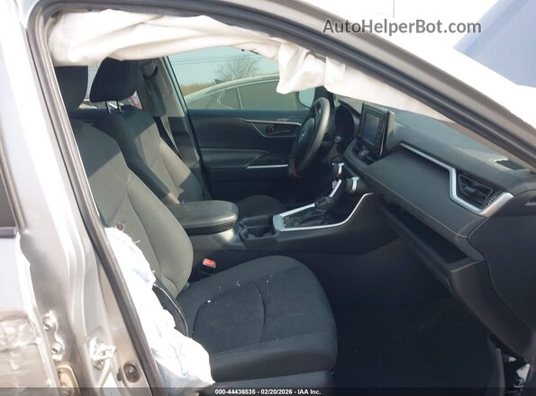 2T3H1RFV1KW017668 2019 TOYOTA LE Silver Widok wnętrza z przodu