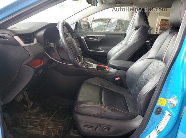 2T3J1RFV3LC097656 2020 TOYOTA RAV4 Blue Front interior view