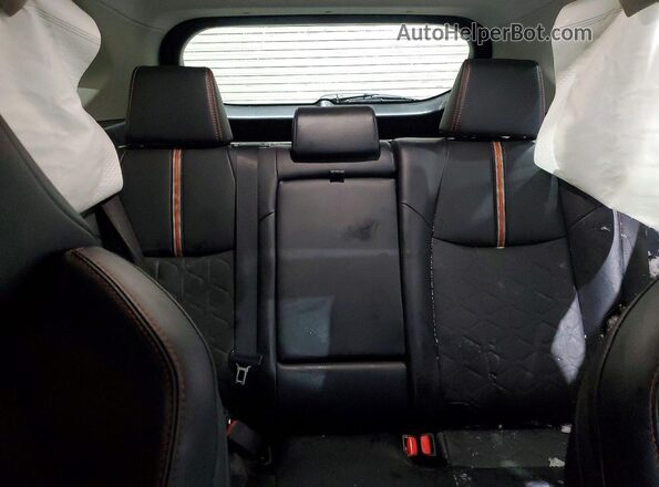 2T3J1RFV8RW465515 2024 TOYOTA RAV4 White Widok tylnych siedzeń