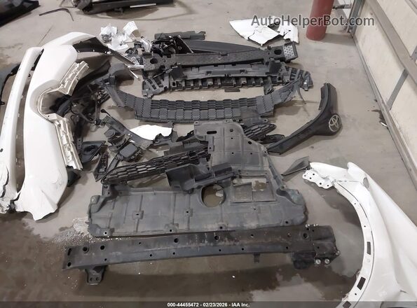 2T3JFREV5GW419284 2016 TOYOTA RAV4 Белый 