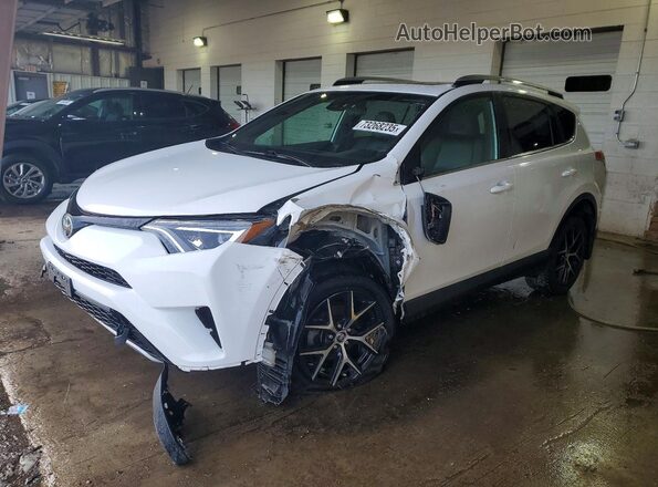 2T3JFREV7HW574341 2017 TOYOTA RAV4 White Przód lewy
