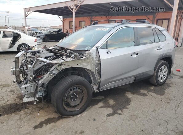 2T3K1RFV4KC012908 2019 TOYOTA LE Silver Vista tres cuartos delantera izquierda