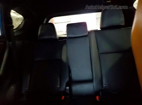 2T3NFREV5GW260137 2016 TOYOTA RAV4 Синий Вид задних сидений