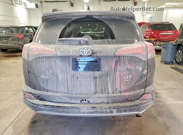 2T3RFREV1JW824472 2018 TOYOTA RAV4 Черный Вид сзади