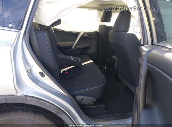 2T3RFREV4JW844599 2018 TOYOTA LE Silver Vista de la etiqueta del VIN