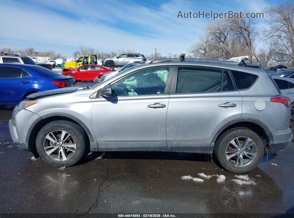 2T3RFREV4JW844599 2018 TOYOTA LE Silver Vista interior de 360 grados