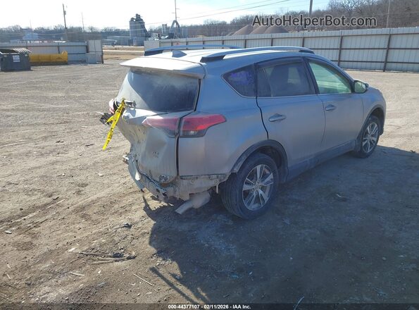 2T3RFREVXGW537088 2016 TOYOTA LE Серебряный Задняя правая четверть