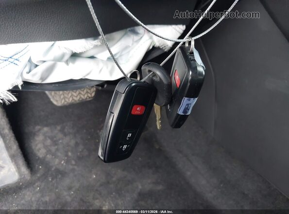 2T3UWRFV3RW215209 2024 TOYOTA RAV4 HYBRID White Widok deski rozdzielczej
