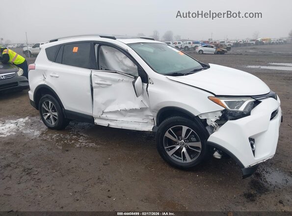 2T3WFREV2JW422074 2018 TOYOTA LE White Delantero derecho