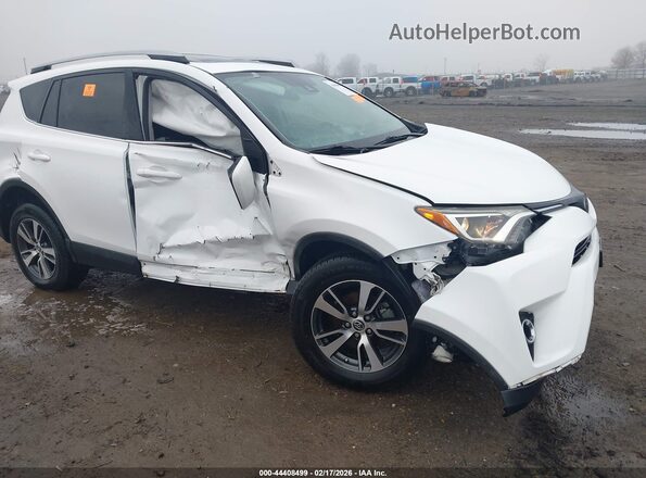 2T3WFREV2JW422074 2018 TOYOTA LE White Vista frontal