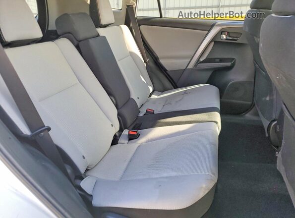 2T3WFREV5JW521519 2018 TOYOTA RAV4 Белый Вид задней части салона