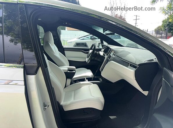 5YJXCDE48HF061148 2017 TESLA MODEL X Белый Вид сзади