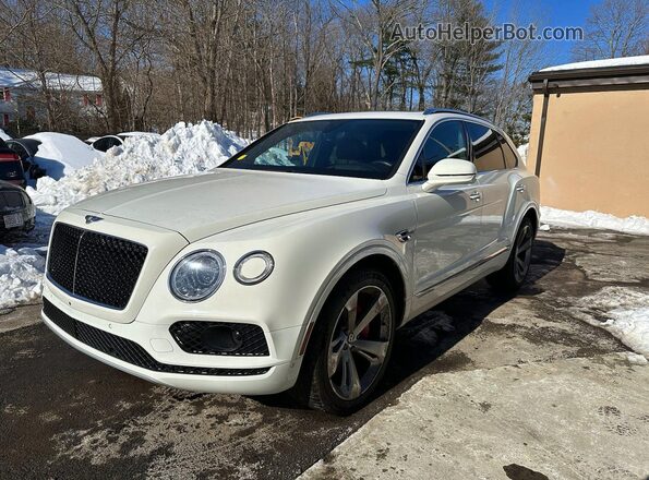 SJAAM2ZV1KC026676 2019 BENTLEY BENTAYGA Белый Задняя правая четверть