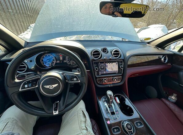 SJAAM2ZV1KC026676 2019 BENTLEY BENTAYGA Белый Вид задних сидений