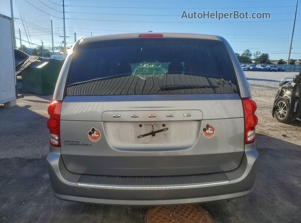 2C4RDGBG9HR549583 2017 DODGE GRAND Серебряный Вид салона спереди