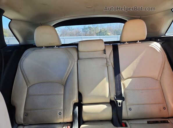 3PCAJ5M19KF125679 2019 INFINITI QX50 Gray Вид задньої частини салону