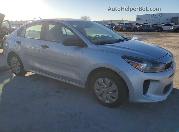 3KPA24AB8JE062485 2018 KIA RIO Серебряный Вид спереди
