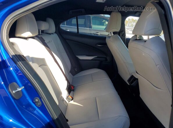 JTHYBJAH1S2018200 2025 LEXUS UX Синий Вид задней части салона
