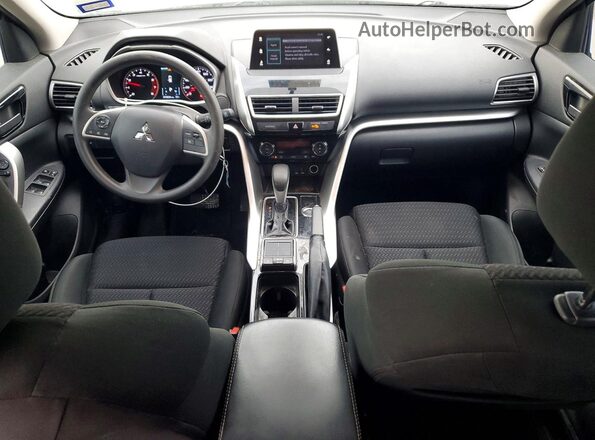 JA4AT4AA8JZ069195 2018 MITSUBISHI ECLIPSE Белый Вид щитка приборов