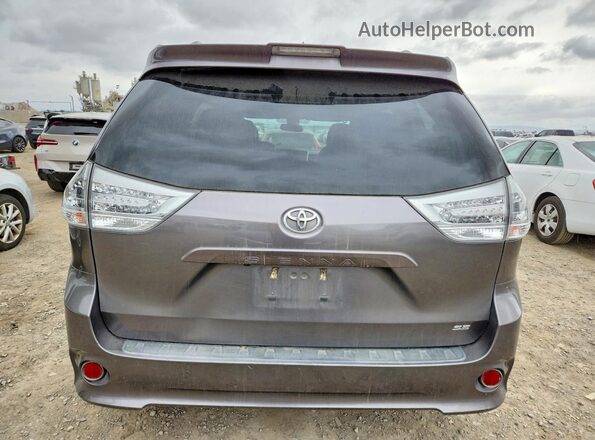 5TDXZ3DC2JS950630 2018 TOYOTA SIENNA Серый Вид салона спереди