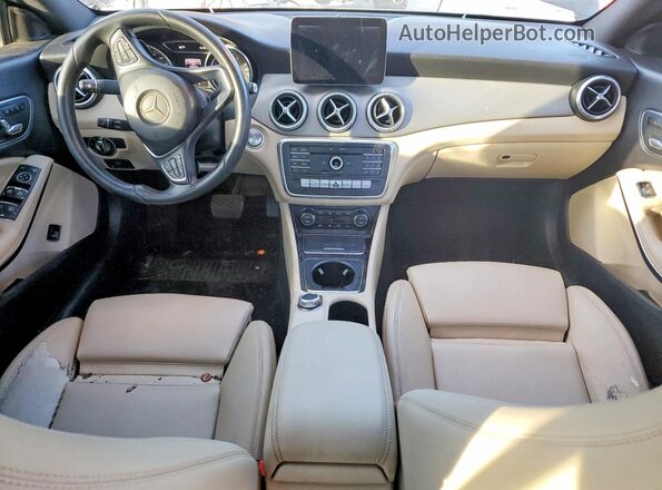 WDDSJ4EB2JN563648 2018 MERCEDES-BENZ CLA-CLASS Black Սարքավորումների վահանակի տեսք