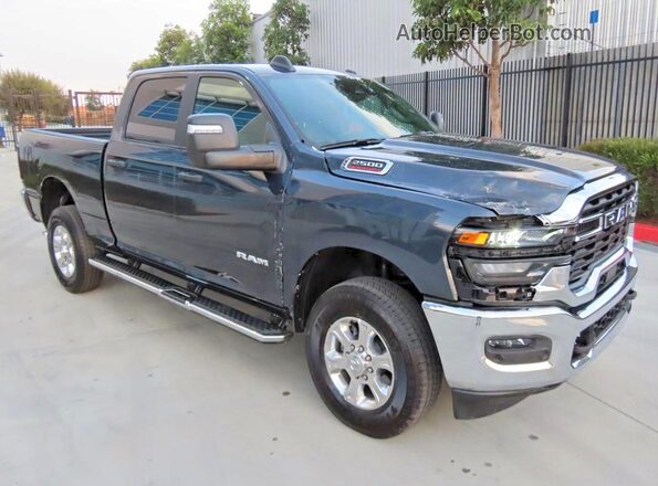 3C6UR5DJ9TG198625 2026 RAM 2500 Черный Задняя левая четверть