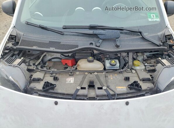 WMEFJ5DA2HK170997 2017 SMART FORTWO White Engine compartment view