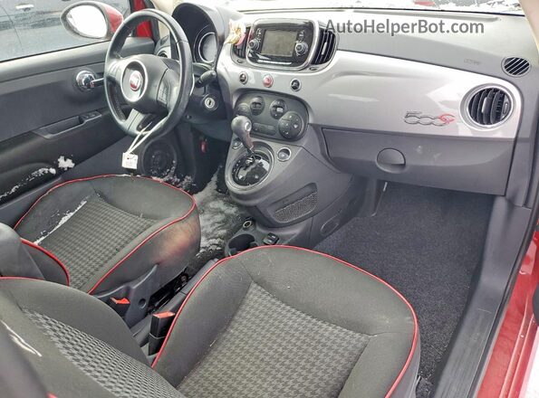 3C3CFFLH7JT528739 2018 FIAT 500 Красный Вид панели приборов