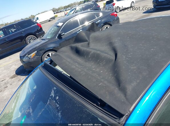 3C3CFFLR3HT561319 2017 FIAT 500C Blue Widok wnętrza 360 stopni