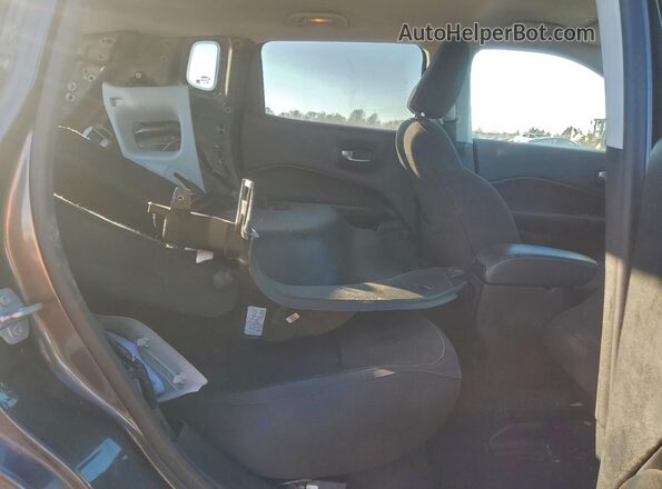 3C4NJCAB8KT726733 2019 JEEP COMPASS Silver უკანა სალონის ხედი